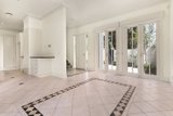 https://images.listonce.com.au/custom/160x/listings/19-well-street-brighton-vic-3186/741/01954741_img_02.jpg?jAkVVEk2cJ4