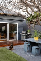 https://images.listonce.com.au/custom/160x/listings/19-westgarth-street-northcote-vic-3070/462/01560462_img_09.jpg?I8v-XA2l9H4