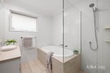 https://images.listonce.com.au/custom/160x/listings/19-white-lodge-court-donvale-vic-3111/664/01941664_img_17.jpg?mWNC9192CRA