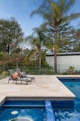 https://images.listonce.com.au/custom/160x/listings/19-white-lodge-court-donvale-vic-3111/664/01941664_img_20.jpg?ko51n0GMgO4