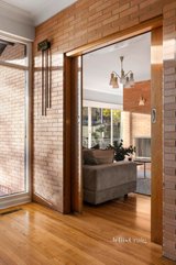 https://images.listonce.com.au/custom/160x/listings/19-withers-street-ivanhoe-east-vic-3079/960/01720960_img_06.jpg?kOF-Ze5aSPc