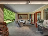 https://images.listonce.com.au/custom/160x/listings/19-woodley-court-diamond-creek-vic-3089/628/00980628_img_10.jpg?VH9006hXnow