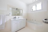 https://images.listonce.com.au/custom/160x/listings/190-main-road-lower-plenty-vic-3093/855/01188855_img_09.jpg?YLtkFPpdKOg