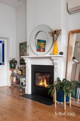 https://images.listonce.com.au/custom/160x/listings/190-napier-street-south-melbourne-vic-3205/180/01942180_img_06.jpg?IdYjNAUiVdw