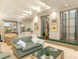 https://images.listonce.com.au/custom/160x/listings/191-park-street-south-melbourne-vic-3205/225/01090225_img_02.jpg?30WdmP3gXk8