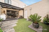 https://images.listonce.com.au/custom/160x/listings/19111-kinross-avenue-edithvale-vic-3196/298/01941298_img_13.jpg?cxUuoyyvAn0