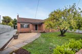 https://images.listonce.com.au/custom/160x/listings/1913-pleasant-street-south-ballarat-central-vic-3350/712/01851712_img_03.jpg?YzxOH3SYmdk