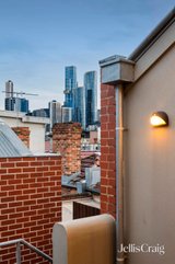 https://images.listonce.com.au/custom/160x/listings/192a-bank-street-south-melbourne-vic-3205/181/01829181_img_17.jpg?7Lm1ITYPoCs