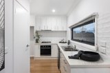 https://images.listonce.com.au/custom/160x/listings/194-brice-avenue-mooroolbark-vic-3138/828/01599828_img_05.jpg?qEsqtLphU-g