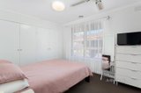https://images.listonce.com.au/custom/160x/listings/194-mountain-view-road-montmorency-vic-3094/055/01449055_img_04.jpg?tdNk9mWJFOQ