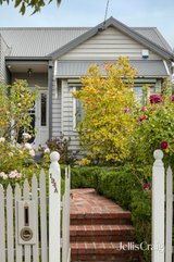 https://images.listonce.com.au/custom/160x/listings/194a-arthur-street-fairfield-vic-3078/381/01894381_img_11.jpg?Y_Mhm2dzCKs