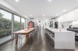 https://images.listonce.com.au/custom/160x/listings/194a-south-road-brighton-east-vic-3187/461/01685461_img_05.jpg?o0A1TcC1leM