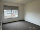 https://images.listonce.com.au/custom/160x/listings/197-new-street-south-kingsville-vic-3015/164/01827164_img_13.jpg?cdPsFQeJLH8