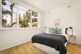 https://images.listonce.com.au/custom/160x/listings/197-spray-street-elwood-vic-3184/185/01794185_img_04.jpg?8uSV9uSIXVE