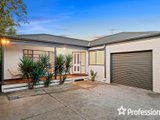 https://images.listonce.com.au/custom/160x/listings/197a-maroondah-highway-chirnside-park-vic-3116/468/01526468_img_01.jpg?p5PbxNNAfdI