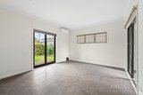 https://images.listonce.com.au/custom/160x/listings/198-bamfield-road-heidelberg-heights-vic-3081/817/01637817_img_05.jpg?nDB6_qrFQn4