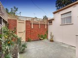 https://images.listonce.com.au/custom/160x/listings/198-richardson-street-middle-park-vic-3206/499/01087499_img_03.jpg?xVx6e9_gMmg