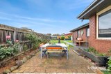 https://images.listonce.com.au/custom/160x/listings/198-wilsons-road-whittington-vic-3219/558/01821558_img_05.jpg?DvVp2FrAPAE