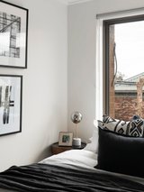 https://images.listonce.com.au/custom/160x/listings/1981-alfred-crescent-fitzroy-north-vic-3068/193/00973193_img_08.jpg?2r0hFgbSQfE
