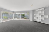 https://images.listonce.com.au/custom/160x/listings/199-clark-street-port-melbourne-vic-3207/811/01985811_img_06.jpg?YbGsVCfRb9g