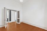 https://images.listonce.com.au/custom/160x/listings/199-clark-street-port-melbourne-vic-3207/811/01985811_img_09.jpg?YG52Z6oezXw
