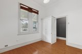 https://images.listonce.com.au/custom/160x/listings/199-clark-street-port-melbourne-vic-3207/811/01985811_img_10.jpg?813u9esJ8t4