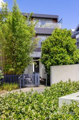 https://images.listonce.com.au/custom/160x/listings/1993-stevedore-street-williamstown-vic-3016/648/01903648_img_17.jpg?8TNkdp8ZKQc