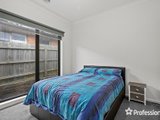 https://images.listonce.com.au/custom/160x/listings/19a-blaxland-court-mooroolbark-vic-3138/807/01525807_img_08.jpg?1pixtyHwLpc