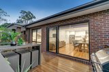 https://images.listonce.com.au/custom/160x/listings/19a-carawa-street-mooroolbark-vic-3138/103/01025103_img_09.jpg?IV6B741jfFo