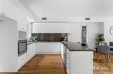 https://images.listonce.com.au/custom/160x/listings/19a-kaikoura-avenue-hawthorn-east-vic-3123/991/01894991_img_04.jpg?tgE8wgaYRMQ