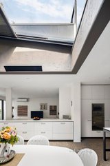 https://images.listonce.com.au/custom/160x/listings/19a-richmond-terrace-richmond-vic-3121/105/01677105_img_06.jpg?2fbyxXnuGig