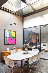 https://images.listonce.com.au/custom/160x/listings/19a-richmond-terrace-richmond-vic-3121/105/01677105_img_07.jpg?DLLFRcwEP48