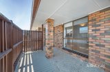 https://images.listonce.com.au/custom/160x/listings/19b-napier-street-black-hill-vic-3350/857/01934857_img_09.jpg?waScbAaLcEs