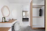 https://images.listonce.com.au/custom/160x/listings/1a-anthony-street-glen-iris-vic-3146/718/01703718_img_14.jpg?kOvm7tLYfYA