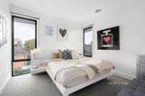 https://images.listonce.com.au/custom/160x/listings/1a-fraser-street-bentleigh-east-vic-3165/242/01632242_img_06.jpg?2DPeYSE7--Y