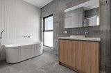 https://images.listonce.com.au/custom/160x/listings/1a-hopetoun-court-bentleigh-east-vic-3165/721/01950721_img_08.jpg?MMvcBty9poY
