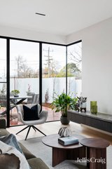https://images.listonce.com.au/custom/160x/listings/1a-irving-avenue-murrumbeena-vic-3163/710/01741710_img_06.jpg?UayNYUfwcR4