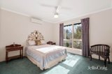https://images.listonce.com.au/custom/160x/listings/1a-mayfield-court-croydon-vic-3136/200/01986200_img_05.jpg?uwKiCxcpaRo
