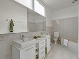 https://images.listonce.com.au/custom/160x/listings/1a-morris-avenue-mont-albert-north-vic-3129/206/01684206_img_07.jpg?EfchVe0xIKc