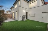 https://images.listonce.com.au/custom/160x/listings/1a-munro-avenue-mount-waverley-vic-3149/166/01516166_img_12.jpg?znsYk16qwa8