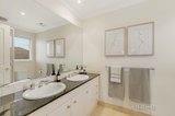 https://images.listonce.com.au/custom/160x/listings/1a-riordan-place-templestowe-lower-vic-3107/771/00822771_img_08.jpg?aEulWqueNmE