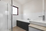 https://images.listonce.com.au/custom/160x/listings/1a-russell-street-northcote-vic-3070/033/01138033_img_07.jpg?TK9uPRQdou0