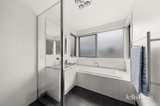 https://images.listonce.com.au/custom/160x/listings/1a-sylvan-court-forest-hill-vic-3131/650/01954650_img_12.jpg?jFRf96ErFkY
