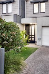 https://images.listonce.com.au/custom/160x/listings/1a-taranaki-avenue-brunswick-east-vic-3057/186/01489186_img_18.jpg?1B2mIJInUls