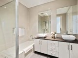 https://images.listonce.com.au/custom/160x/listings/1a-wallace-crescent-strathmore-vic-3041/060/00848060_img_07.jpg?Zlmq8Icfn14