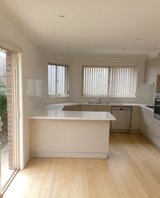 https://images.listonce.com.au/custom/160x/listings/1a-walter-street-bulleen-vic-3105/339/01843339_img_06.jpg?V_vxVY5E2HY