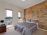 https://images.listonce.com.au/custom/160x/listings/1a5-herbert-street-yarra-glen-vic-3775/318/01525318_img_10.jpg?THt6eCAHRUE