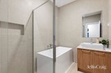 https://images.listonce.com.au/custom/160x/listings/1b-coledale-close-endeavour-hills-vic-3802/866/01982866_img_10.jpg?W6uOytrpgTw