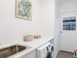 https://images.listonce.com.au/custom/160x/listings/1b-dallas-court-kilsyth-vic-3137/322/01526322_img_14.jpg?_eBkP9Kfbcs