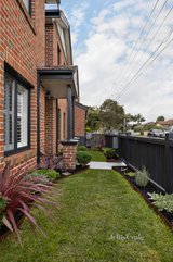 https://images.listonce.com.au/custom/160x/listings/1b-hakatere-street-northcote-vic-3070/577/01512577_img_02.jpg?ex3Og5Ils-g